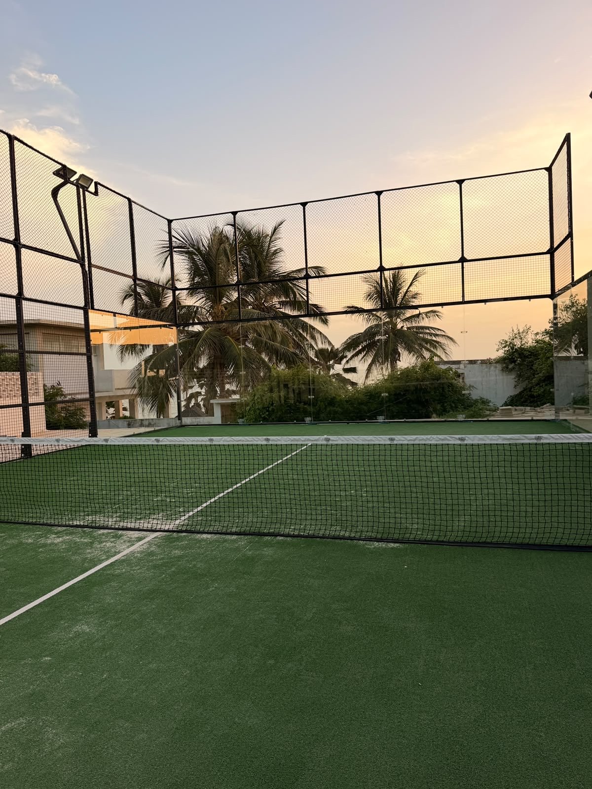 Monday Padel Seaview